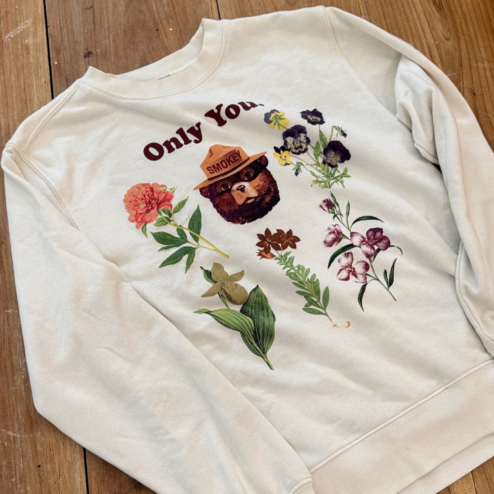 Vintage Smokey the Bear Floral Graphic Crewneck - Cream
